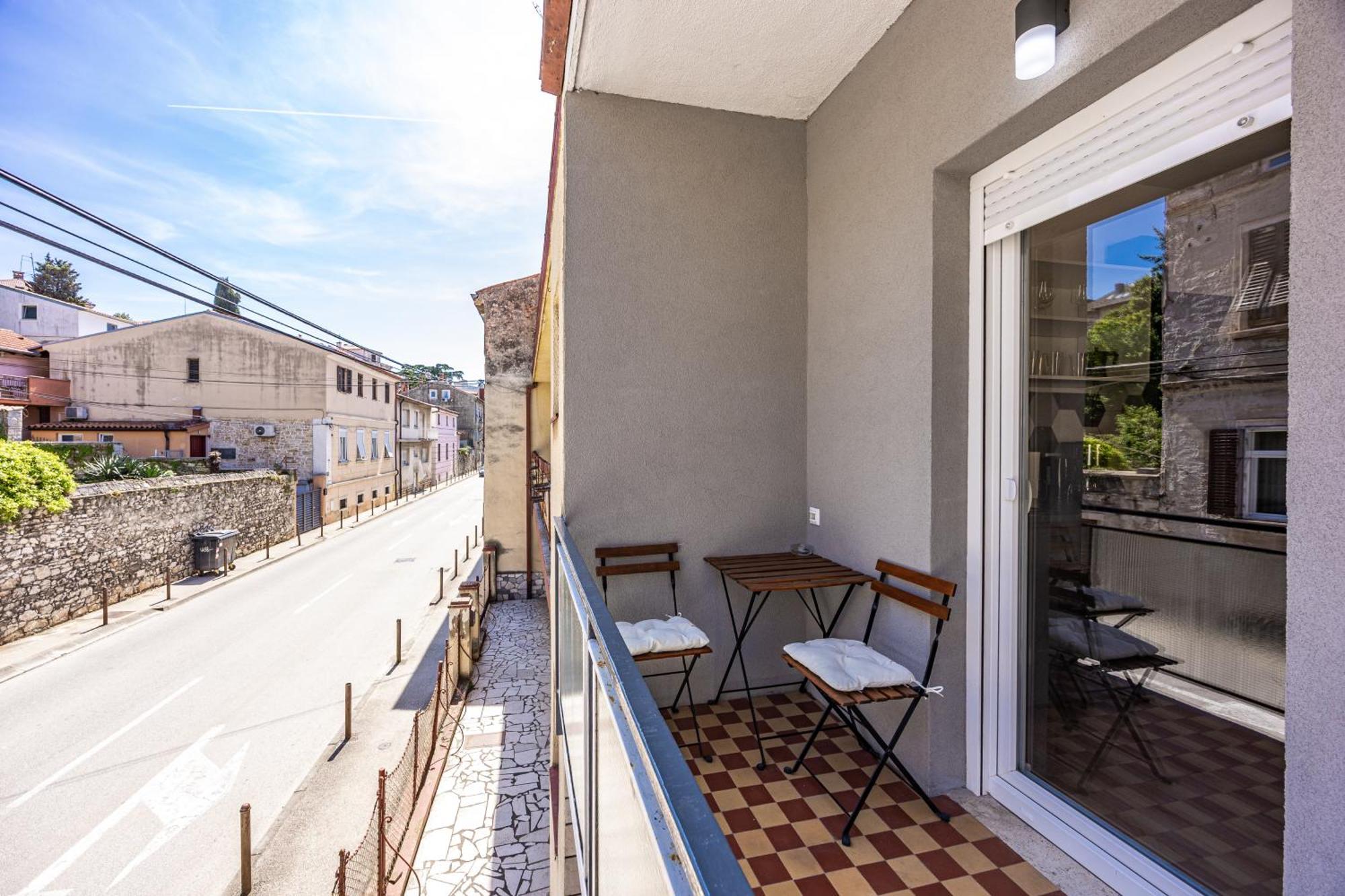 Green Oasis New Apartment Pula Exterior photo