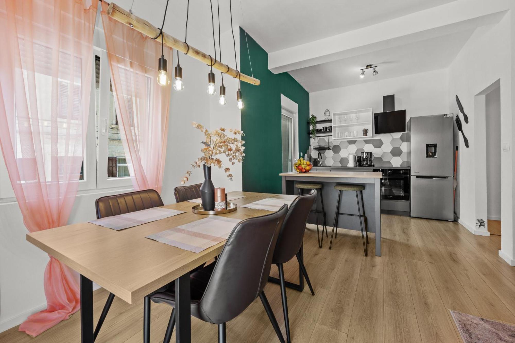 Green Oasis New Apartment Pula Exterior photo