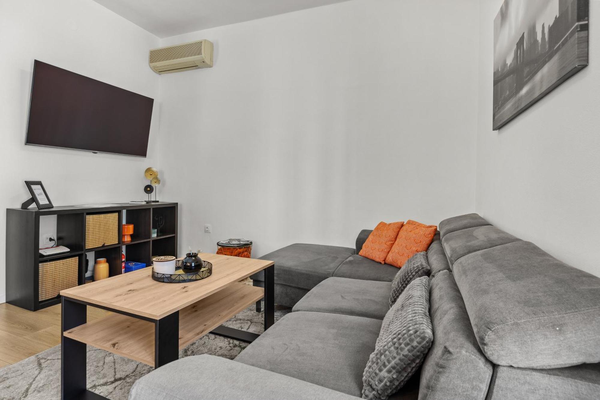 Green Oasis New Apartment Pula Exterior photo